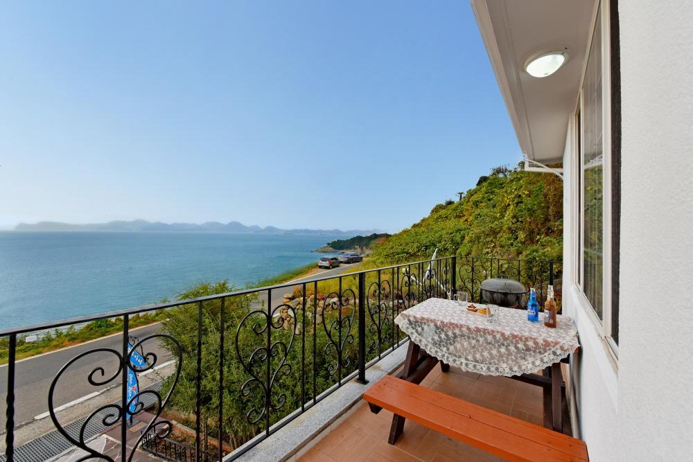 Namhae Bluemare Pension Exterior foto
